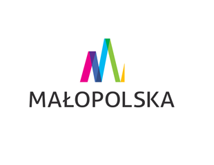 Dofinansowanie na budowę boiska w Maciejowicach w wysokości 146 290,00zł.
